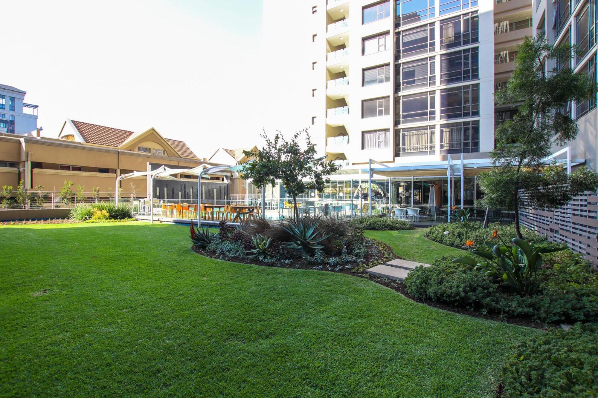 Cgrsa Apartments Sandton Johannesburg Bagian luar foto