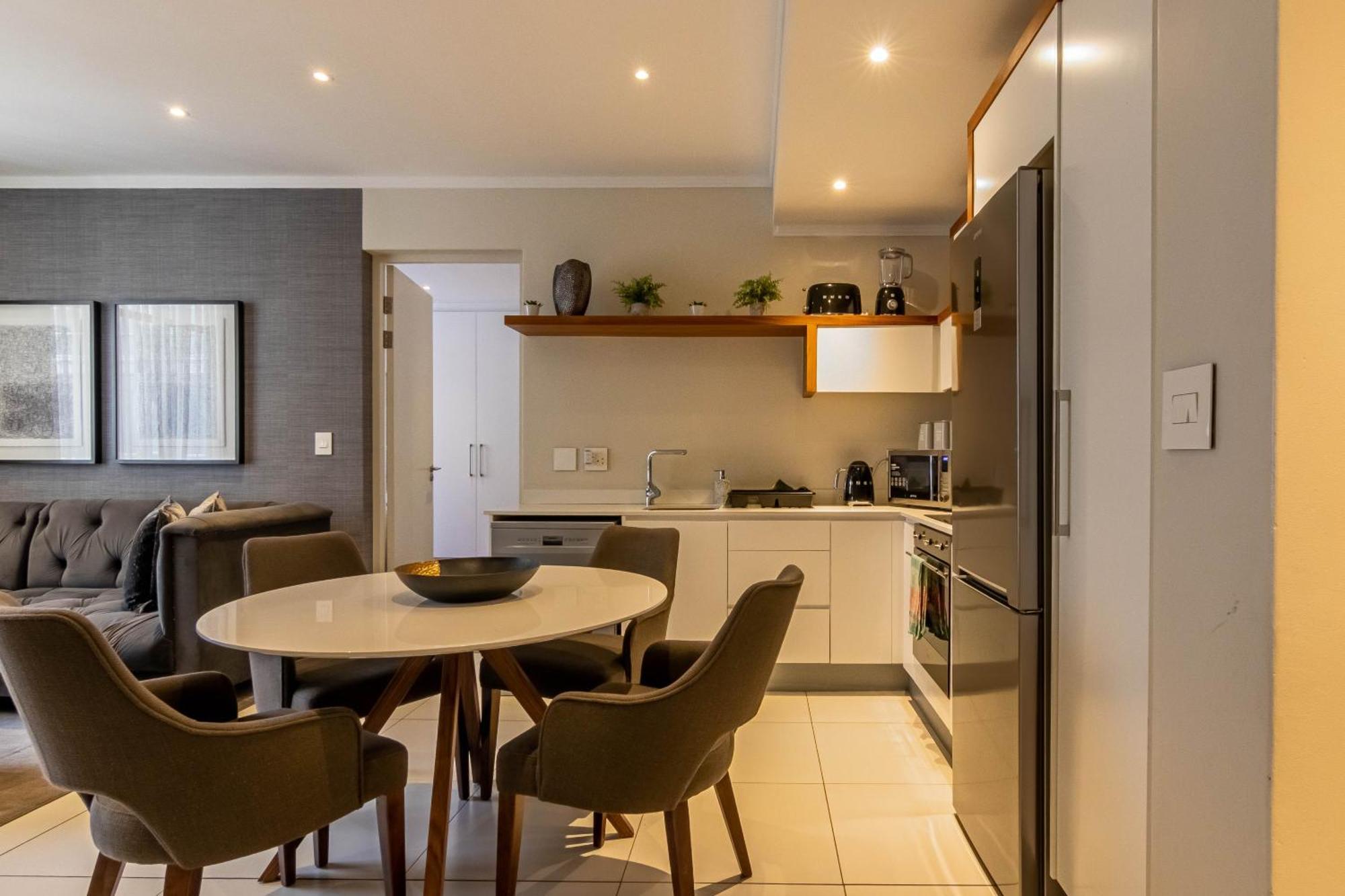 Cgrsa Apartments Sandton Johannesburg Bagian luar foto